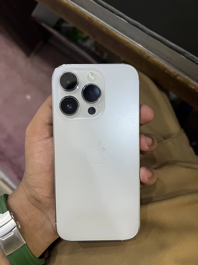 Apple iPhone 14 Pro 3