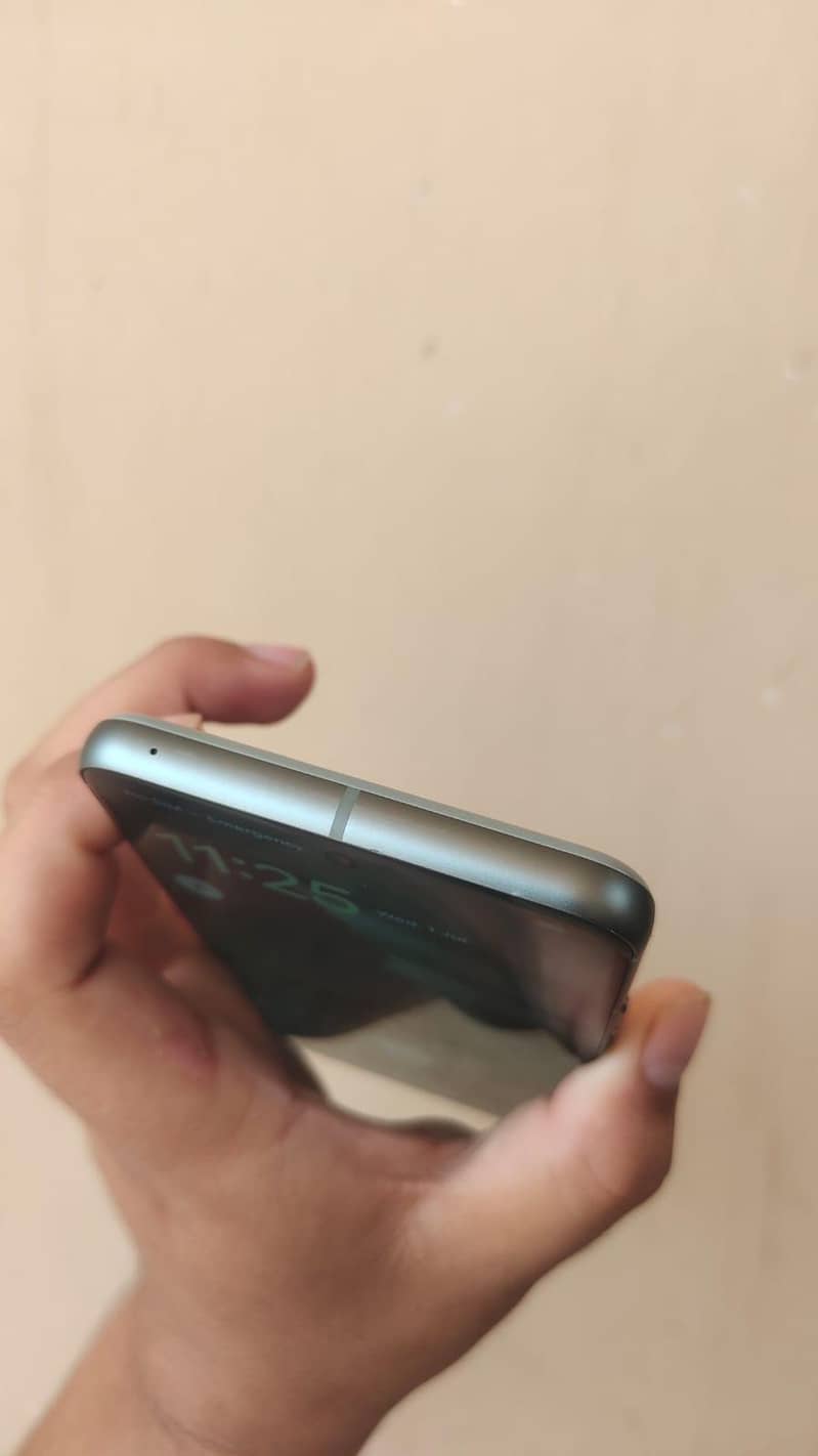 Google Pixel 8 2