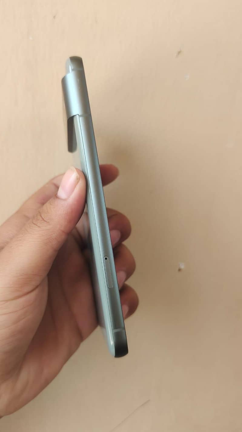 Google Pixel 8 5