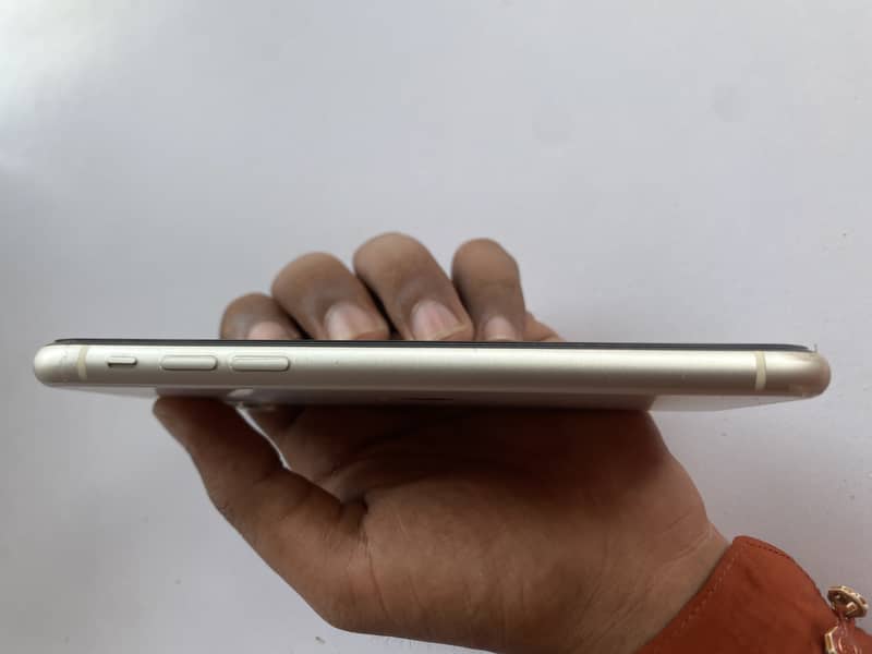 Apple iPhone 11 2