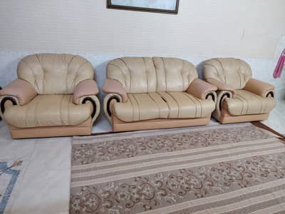 5 Seater Sofa Set (3+1+1) | Good Condition