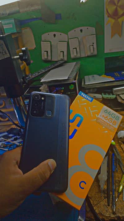 Tecno spark 8c