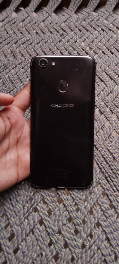 OPPO F7
