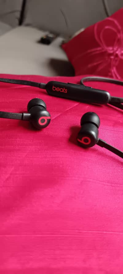 samsung beats flex sennheiser Soundcore toshiba earbuds