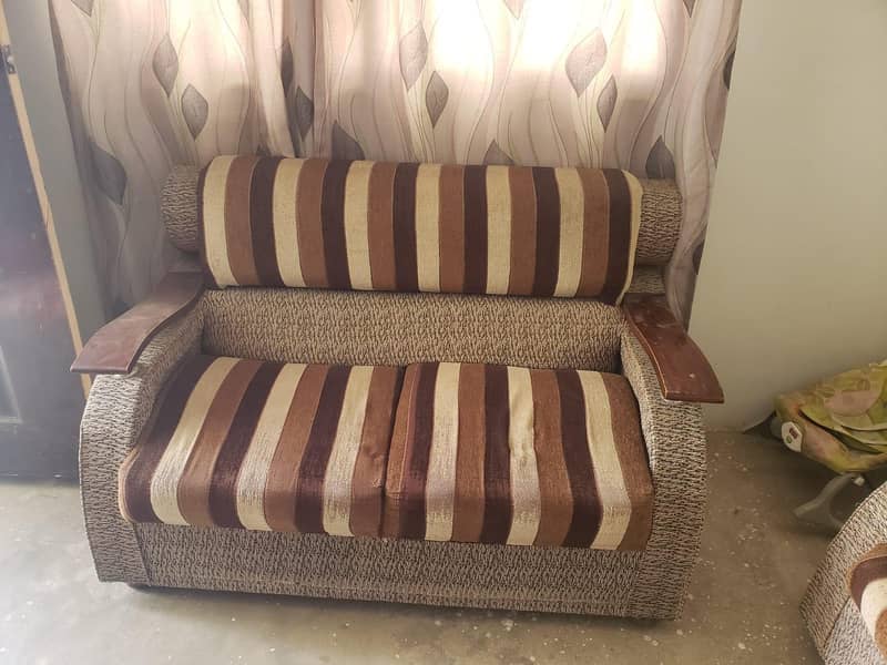 7 seater sofa 0