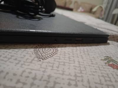 used chrome os with bag and charger 2 32gb