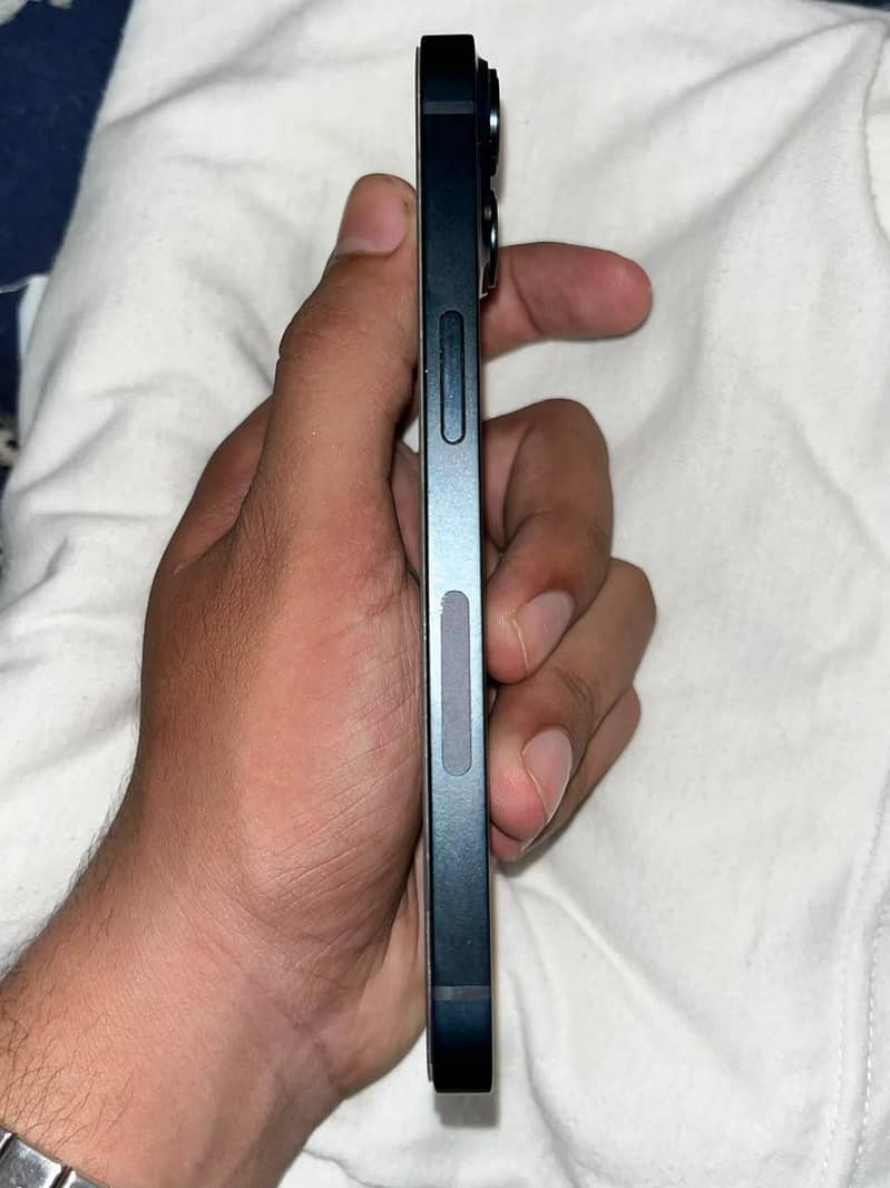 Apple iPhone 14 2