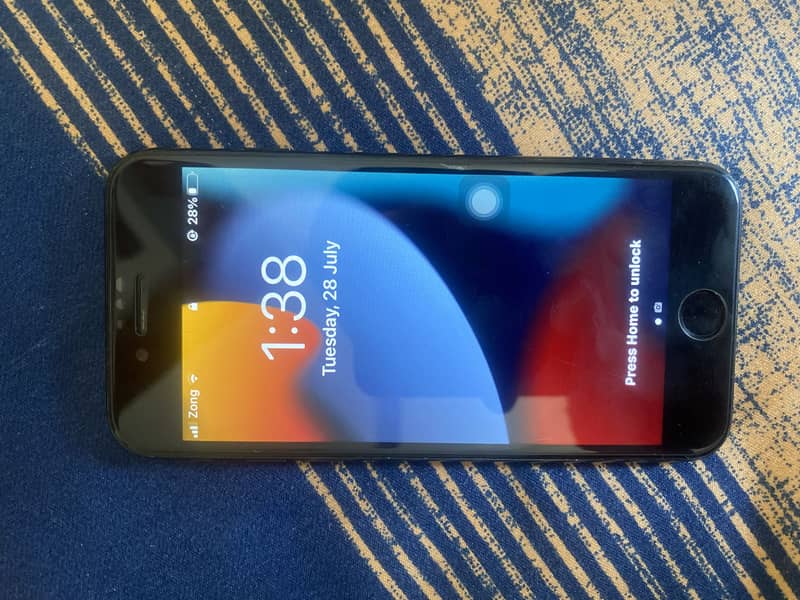 Apple iPhone 7 0