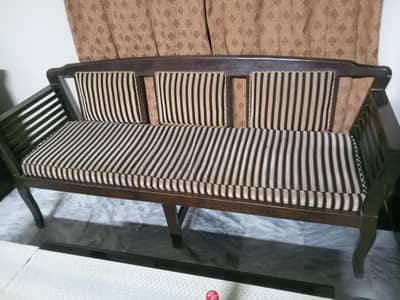 5 Seater Sofa Set + Dining Table. * Read Full Ad*