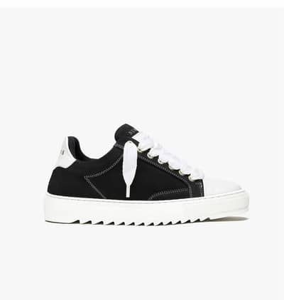 Numerous shoes