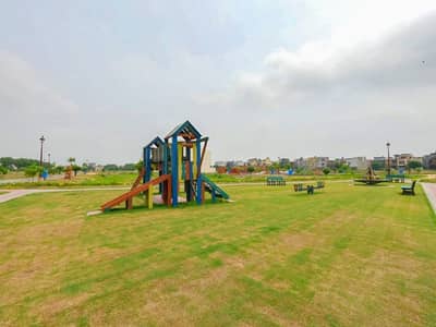 7 MARLA CORNER 60FT ROAD PLOT NEAR TO PARK AVAILABLE FOR SALE