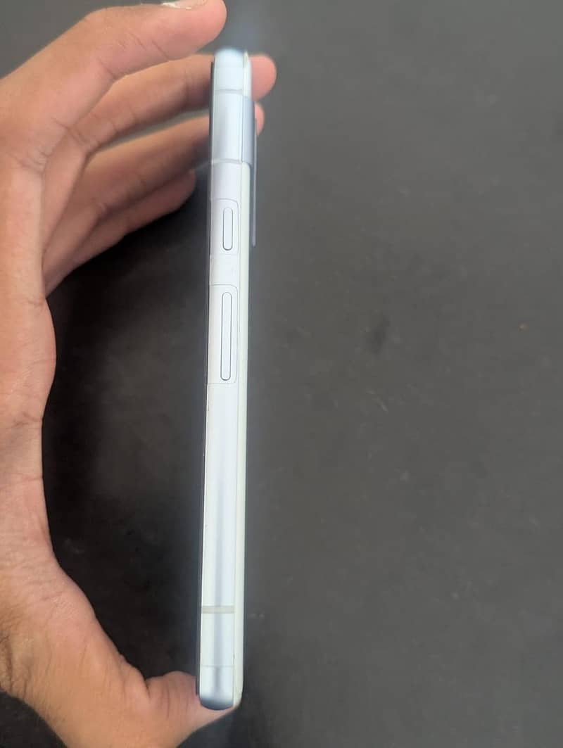 Google Pixel 7a 3