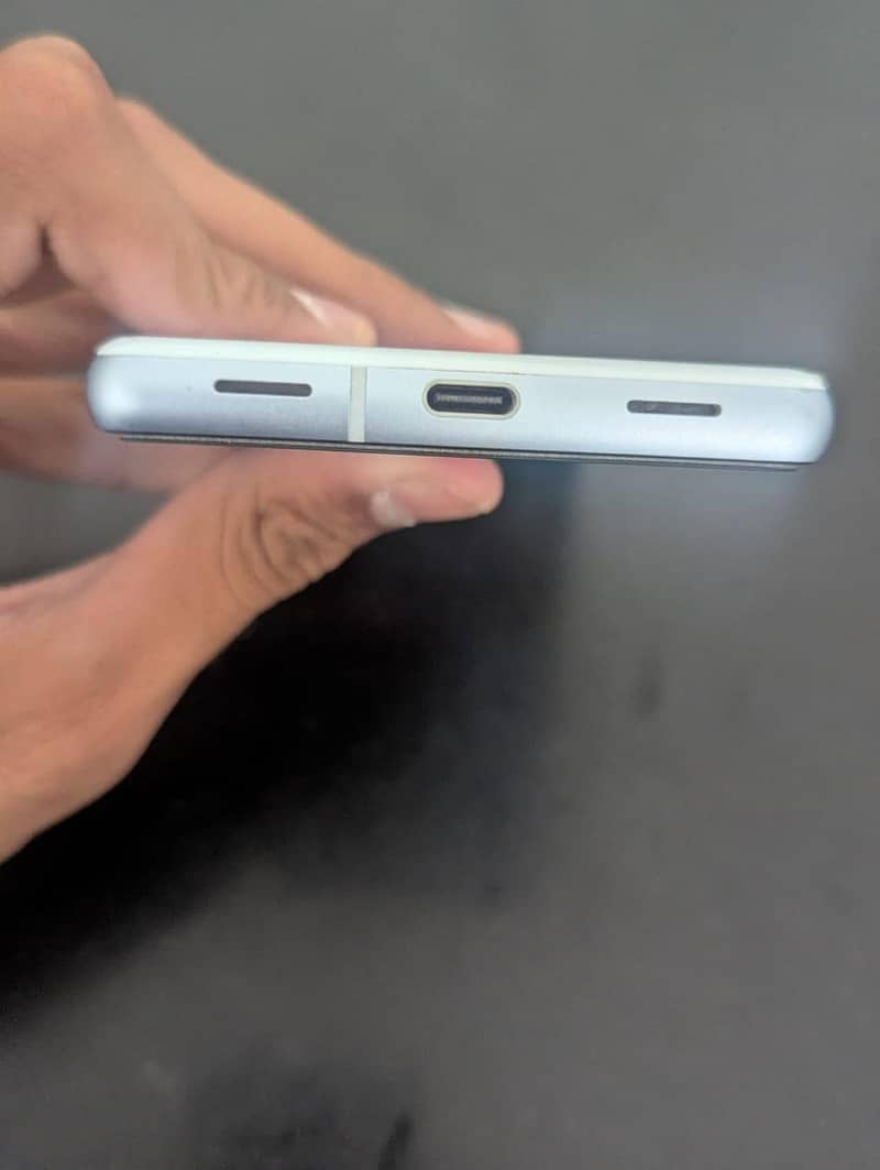 Google Pixel 7a 4