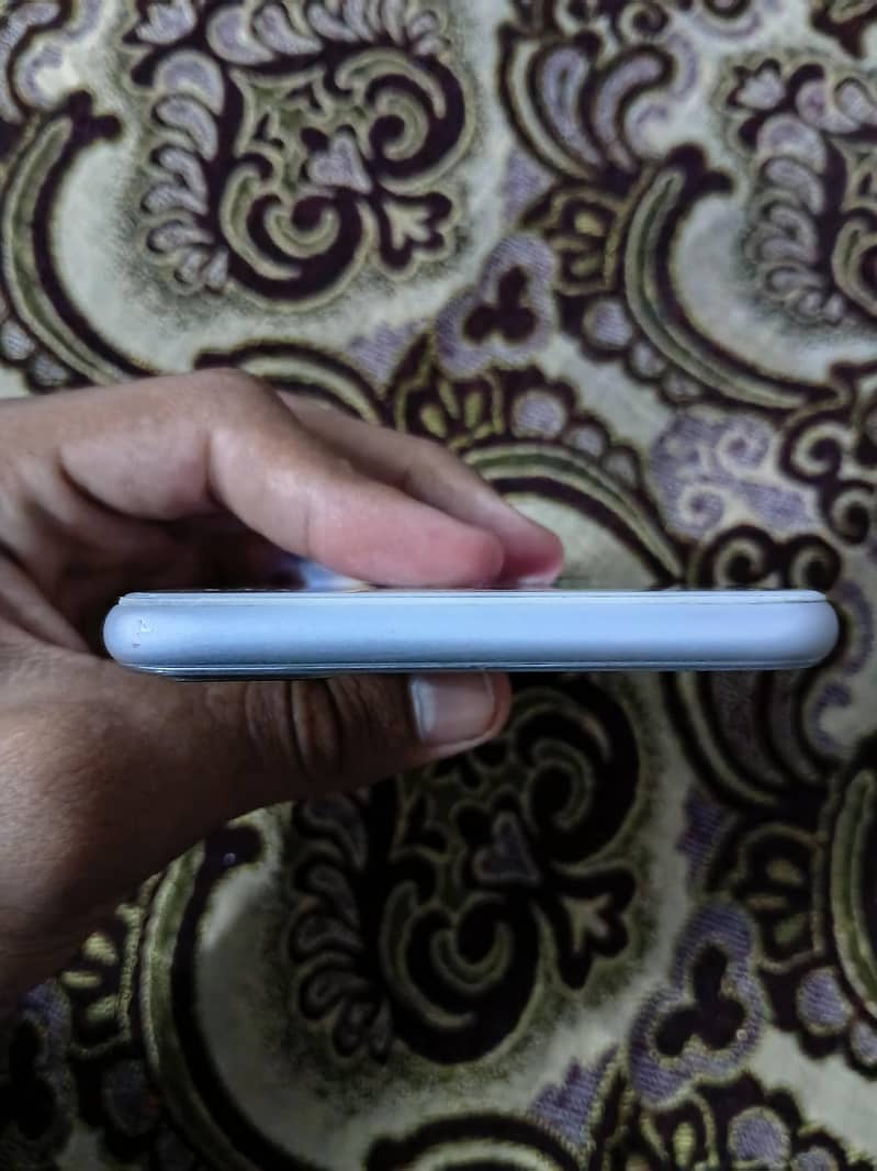 Apple iPhone 8 Plus 4
