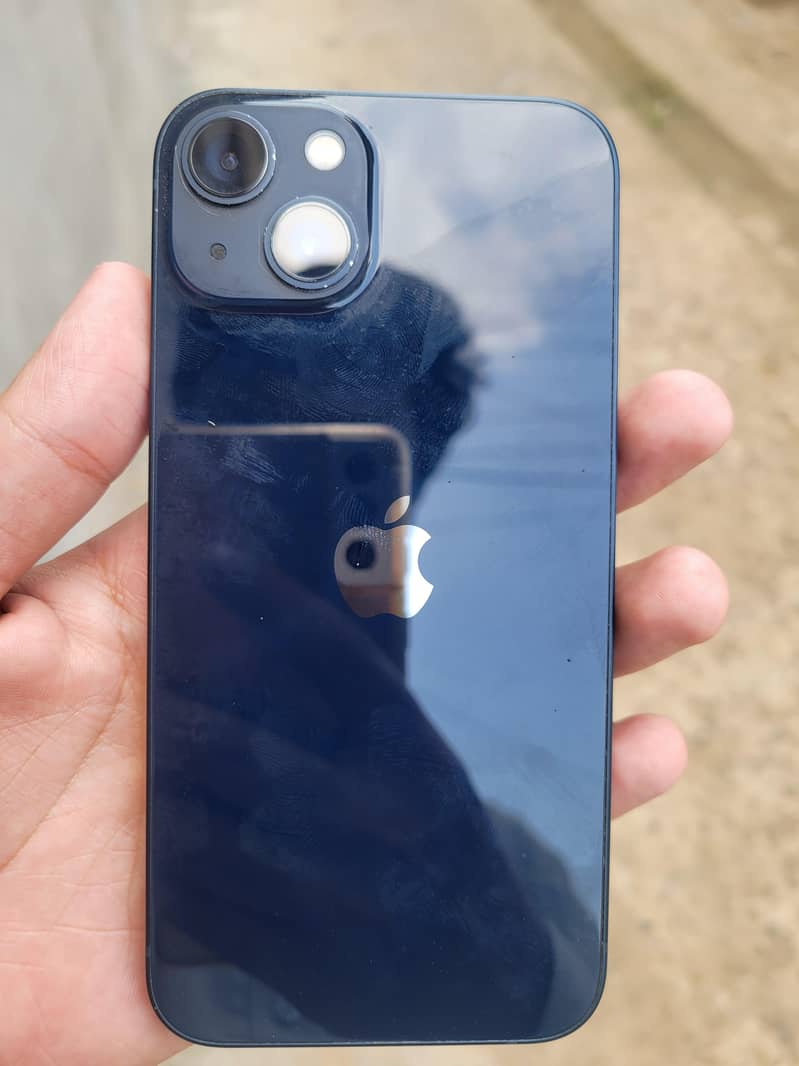 Apple iPhone 13 4