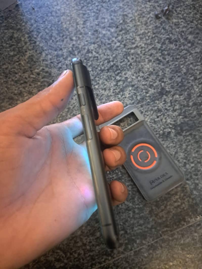 Google Pixel 8 6