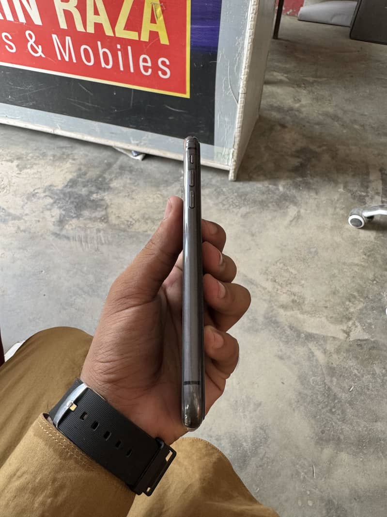 iPhone 11 1