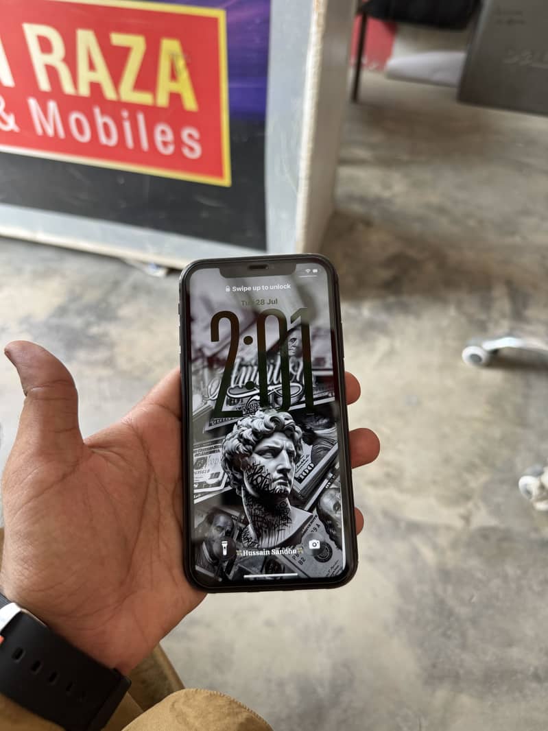 iPhone 11 5