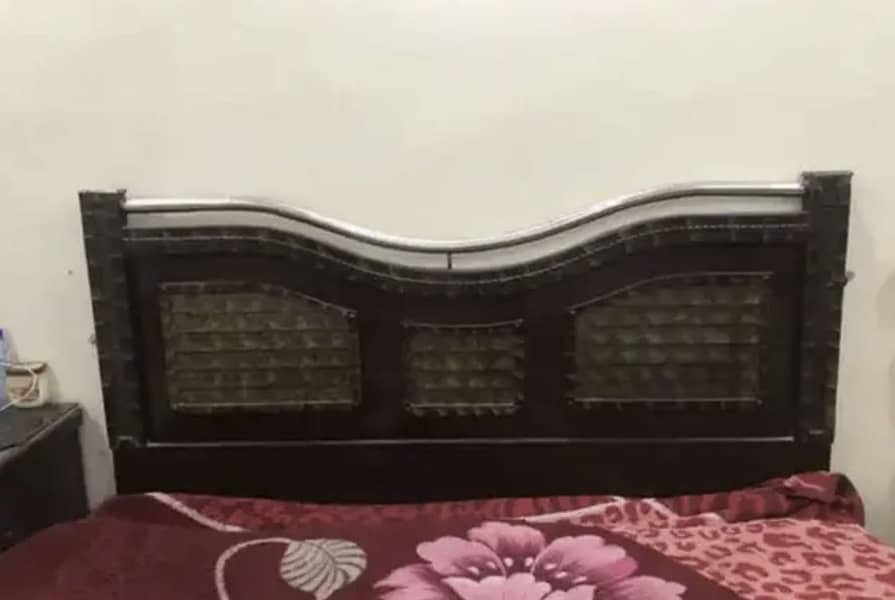King size bed 1