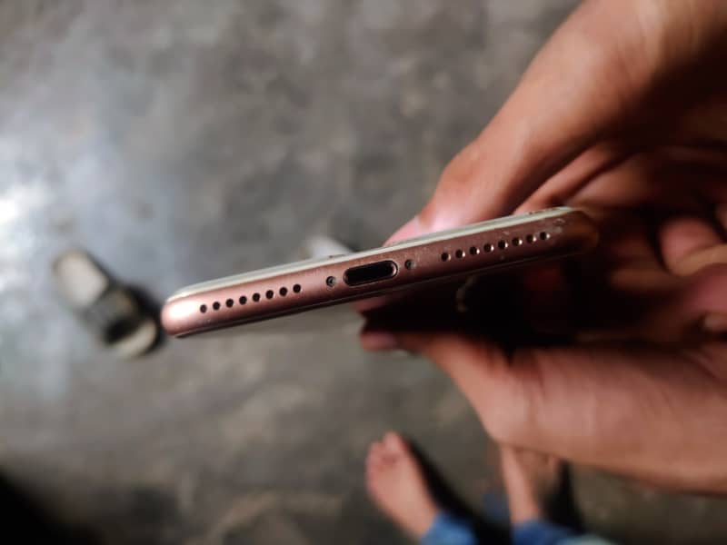 Apple iPhone 8 Plus 2