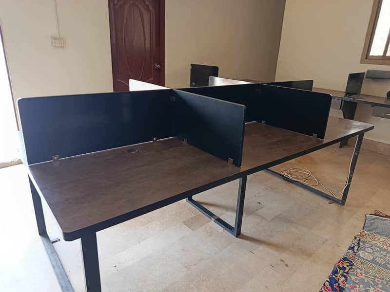 Office workstation table 0