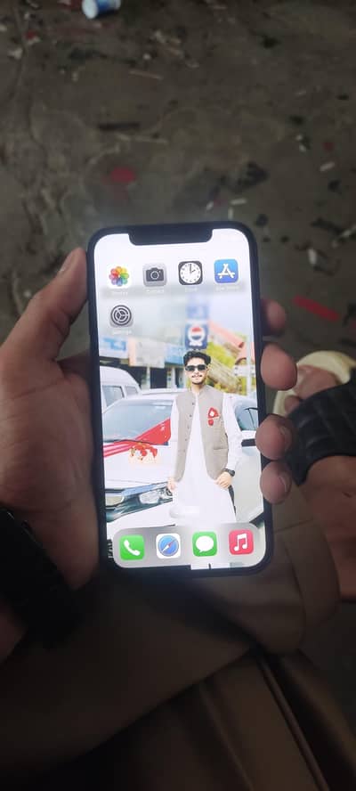 Apple iPhone 12