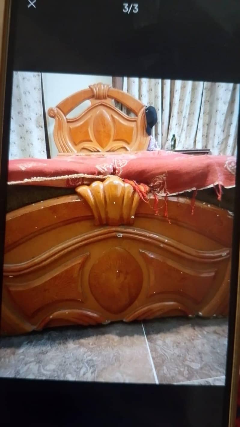 single bed without matress 0