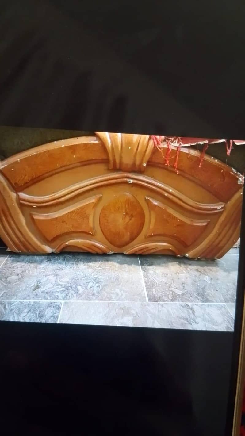 single bed without matress 1