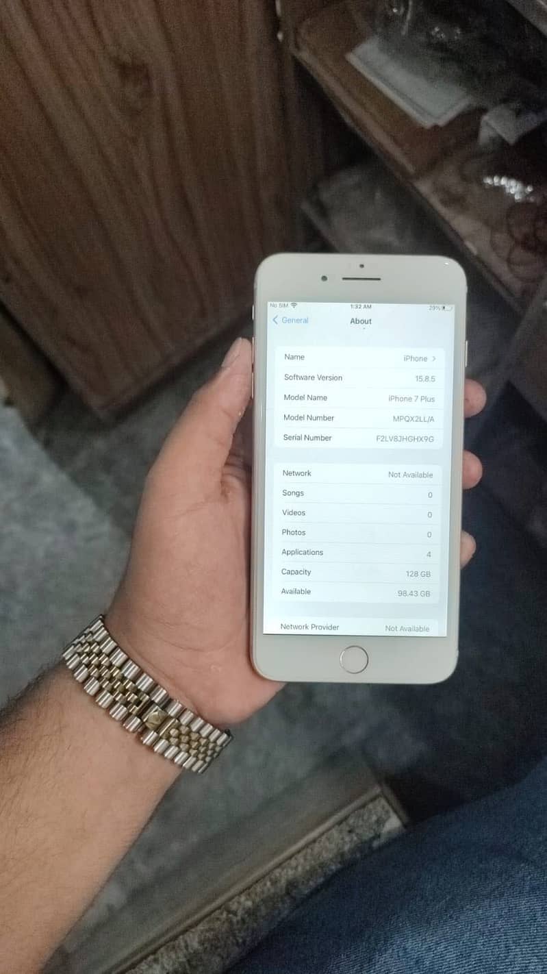 Apple iPhone 7 Plus 6