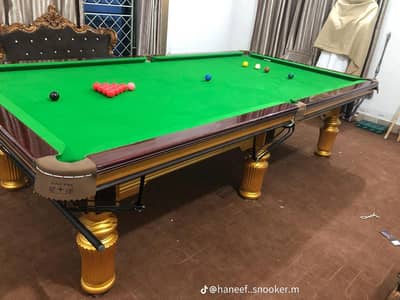 snoker table
