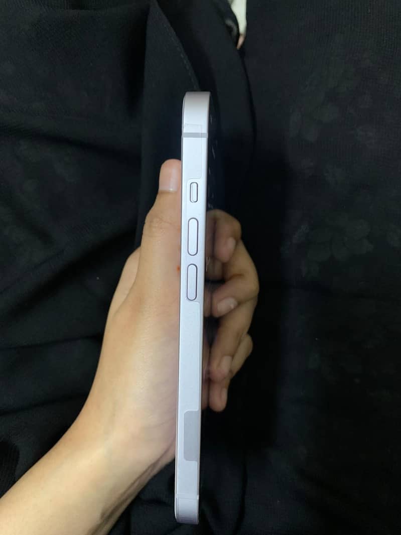 Apple iPhone 14 7