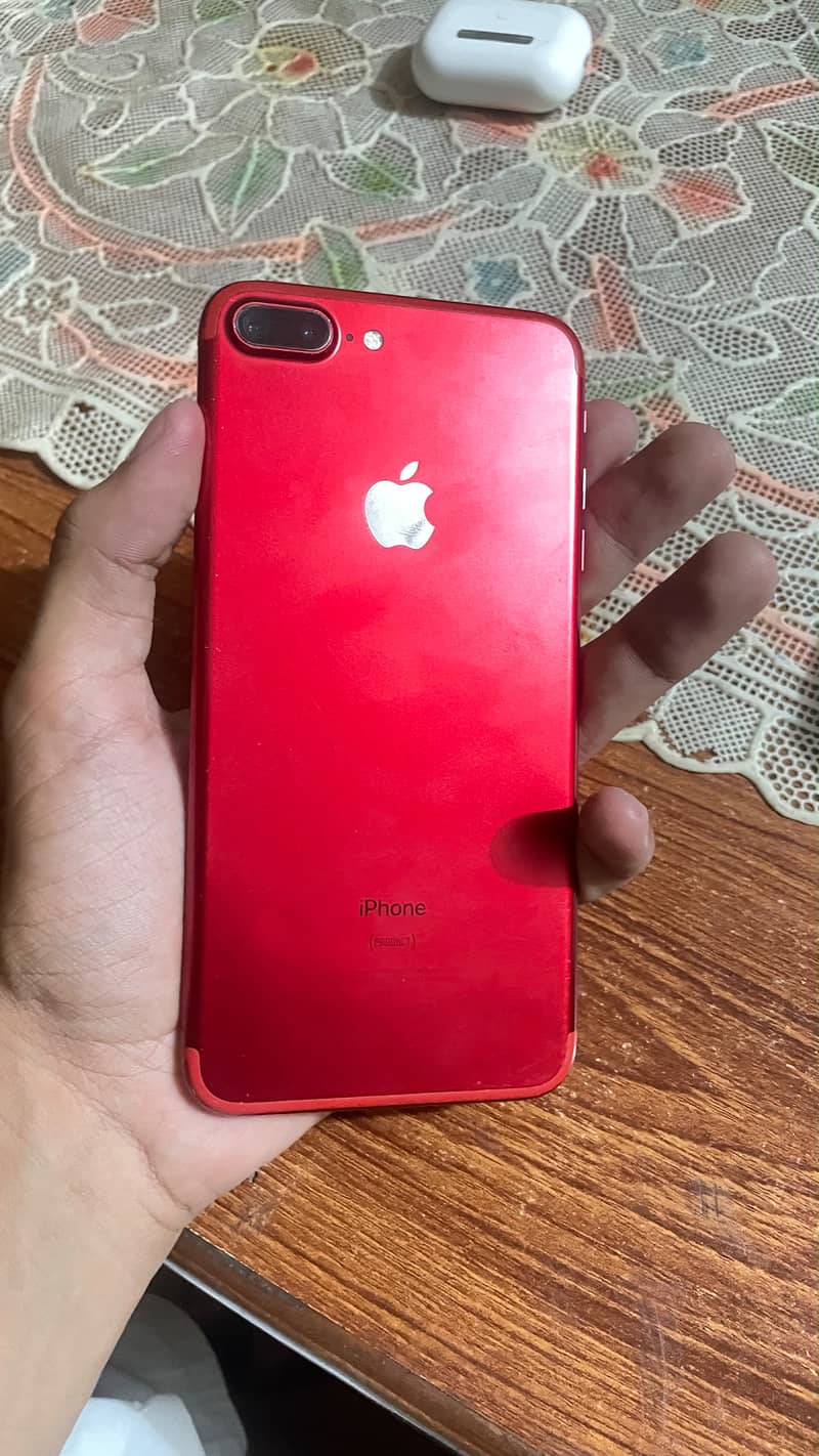 Apple iPhone 7 Plus 0