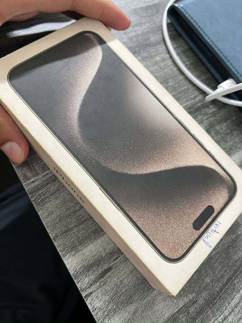 iPhone 15 Pro Max 1