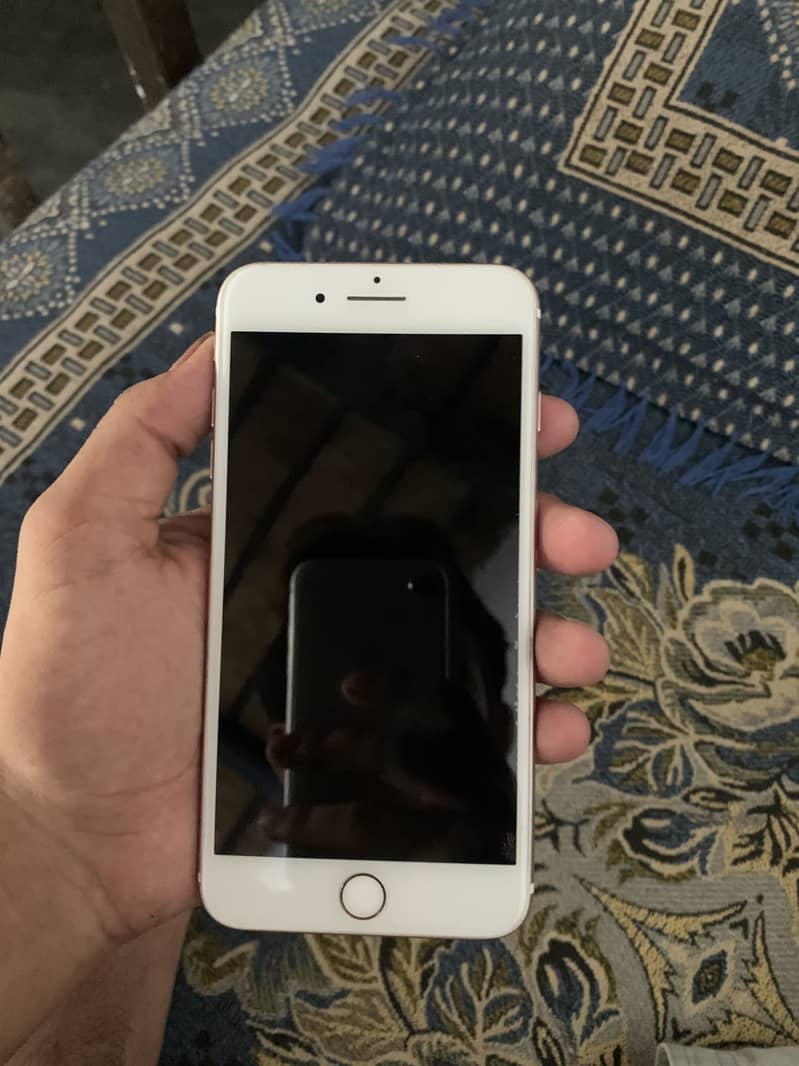Apple iPhone 7 Plus 4