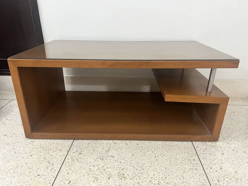 Table (center) 0