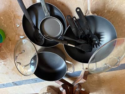 Non stick dishes