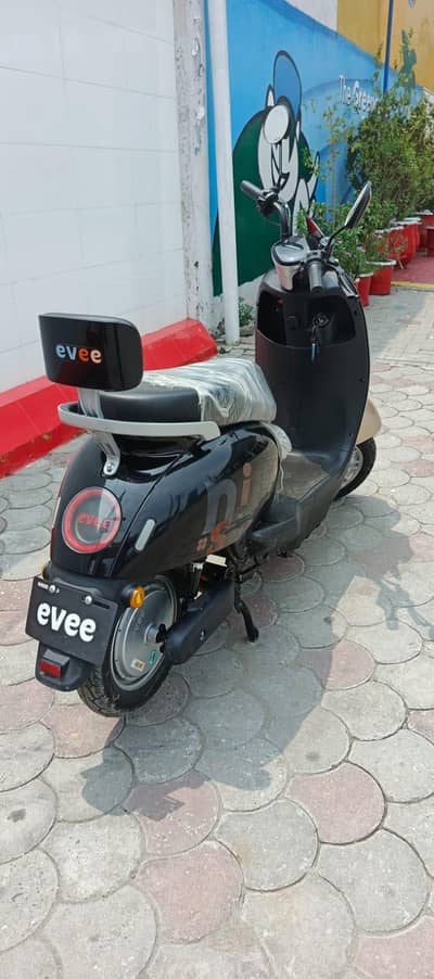 evee nisa scooty for sell