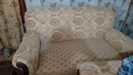 Elegant Beige Sofa Set – Excellent Condition