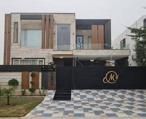 1.5 kanal house for rent Dha phase 5 neat clean house for residents purpose