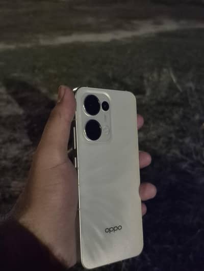 OPPO Reno13