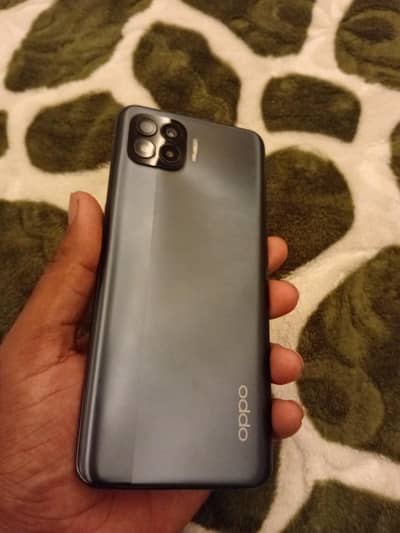OPPO F17 Pro