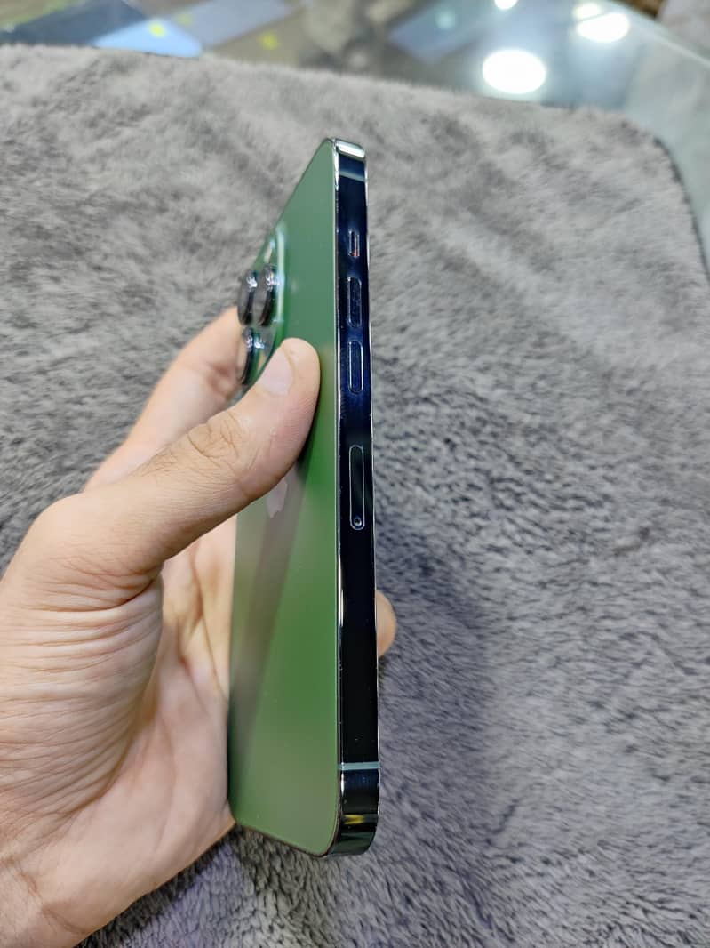 Apple iPhone 13 Pro 3