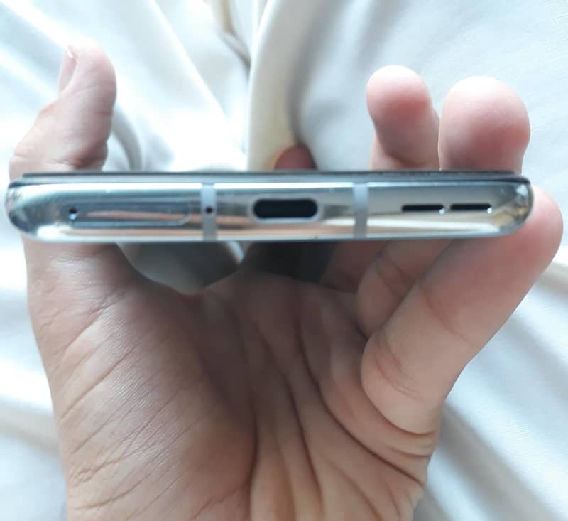One Plus 8T 4