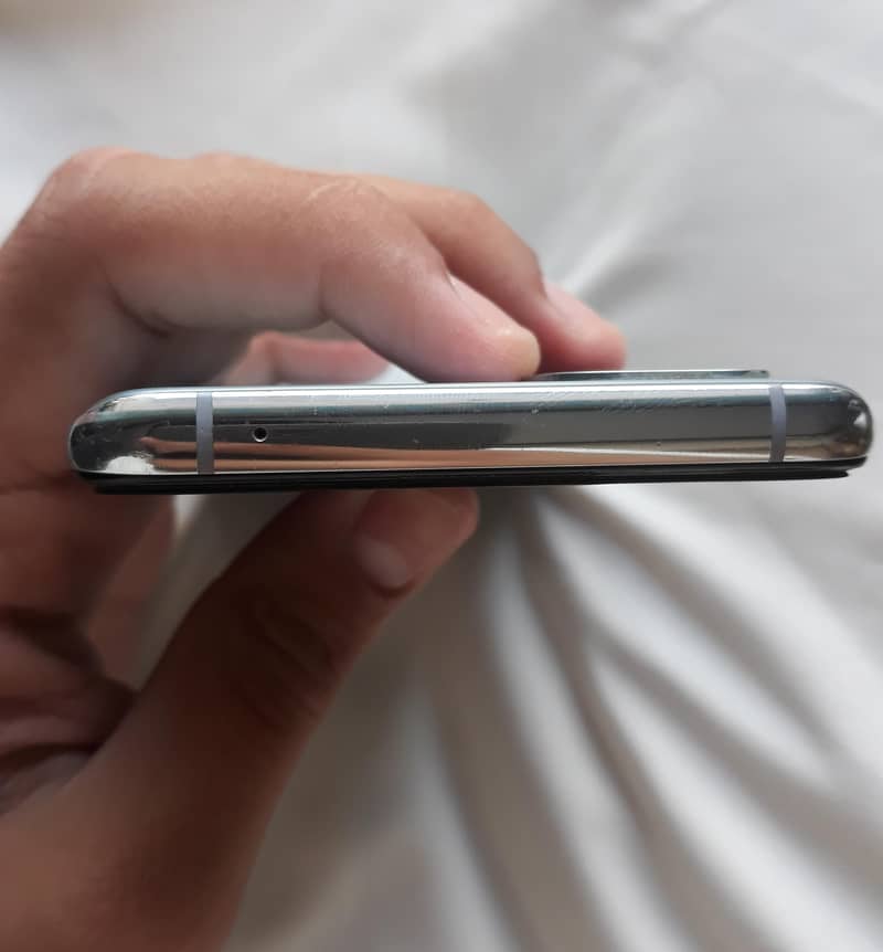 One Plus 8T 5