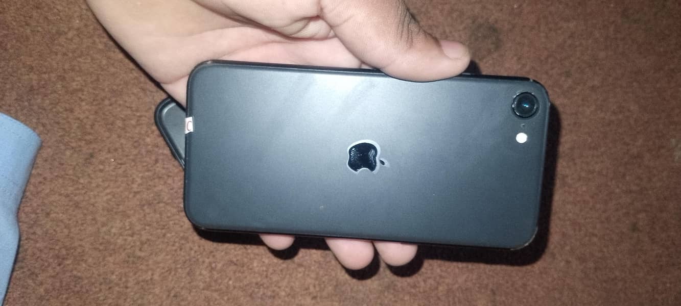 Apple iPhone SE 4