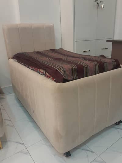 mini bed