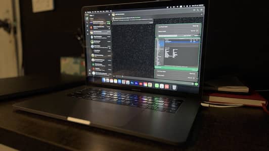 MacBook Pro 2019 16 inches  | Core i9 | 32 GB Ram | 512 SSD | 4 GB