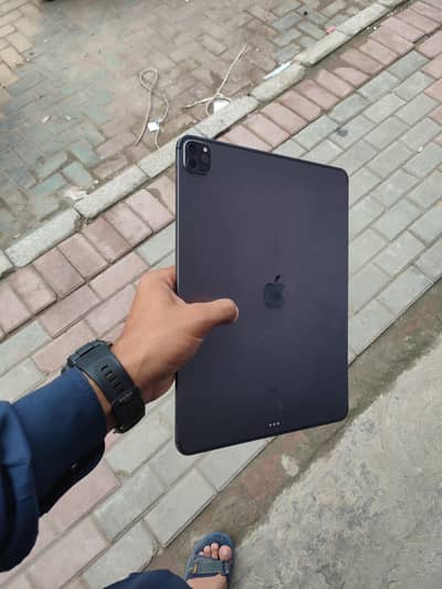 iPad pro 256gb 12.9 all ok exchange possible