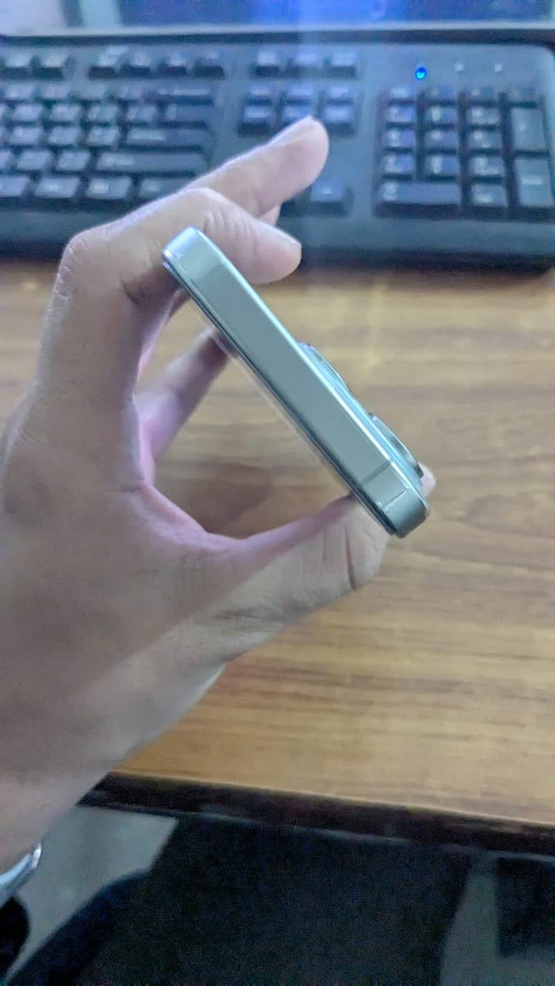 iphone 15 pro 5