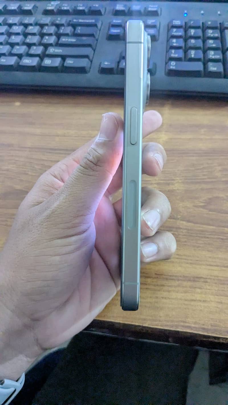 iphone 15 pro 9